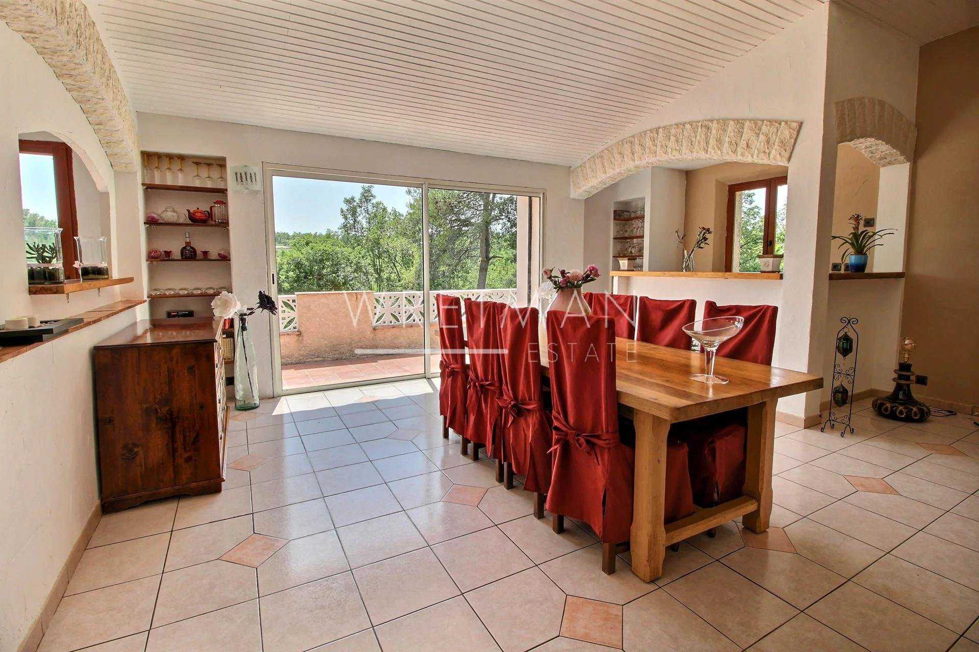 casa no Saint-Paul-en-Forêt, Provença-Alpes-Costa Azul 11628544