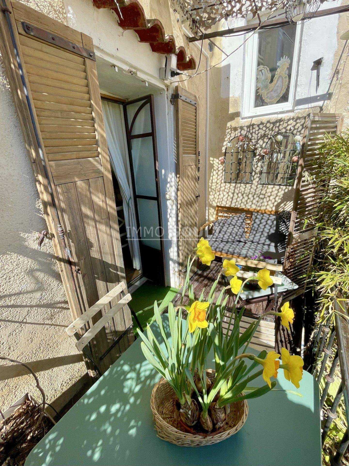 House in Joucas, Provence-Alpes-Cote d'Azur 11628573
