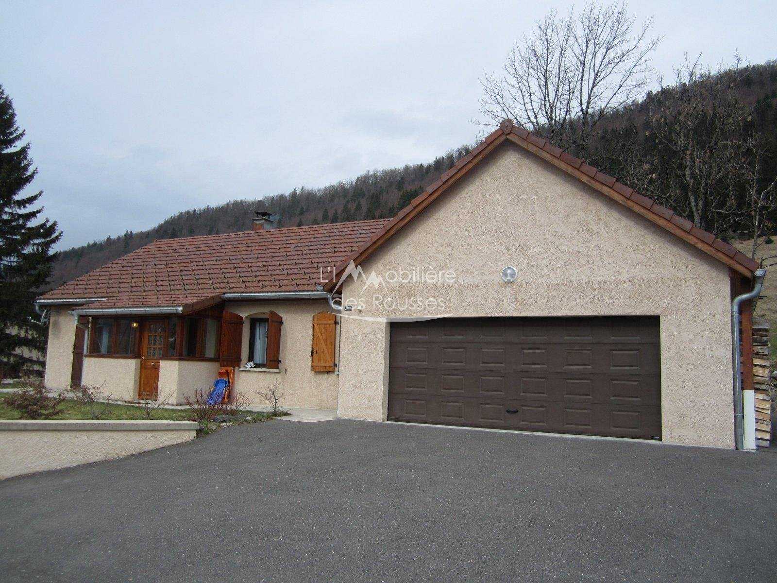 بيت في Bellefontaine, Jura 11628579