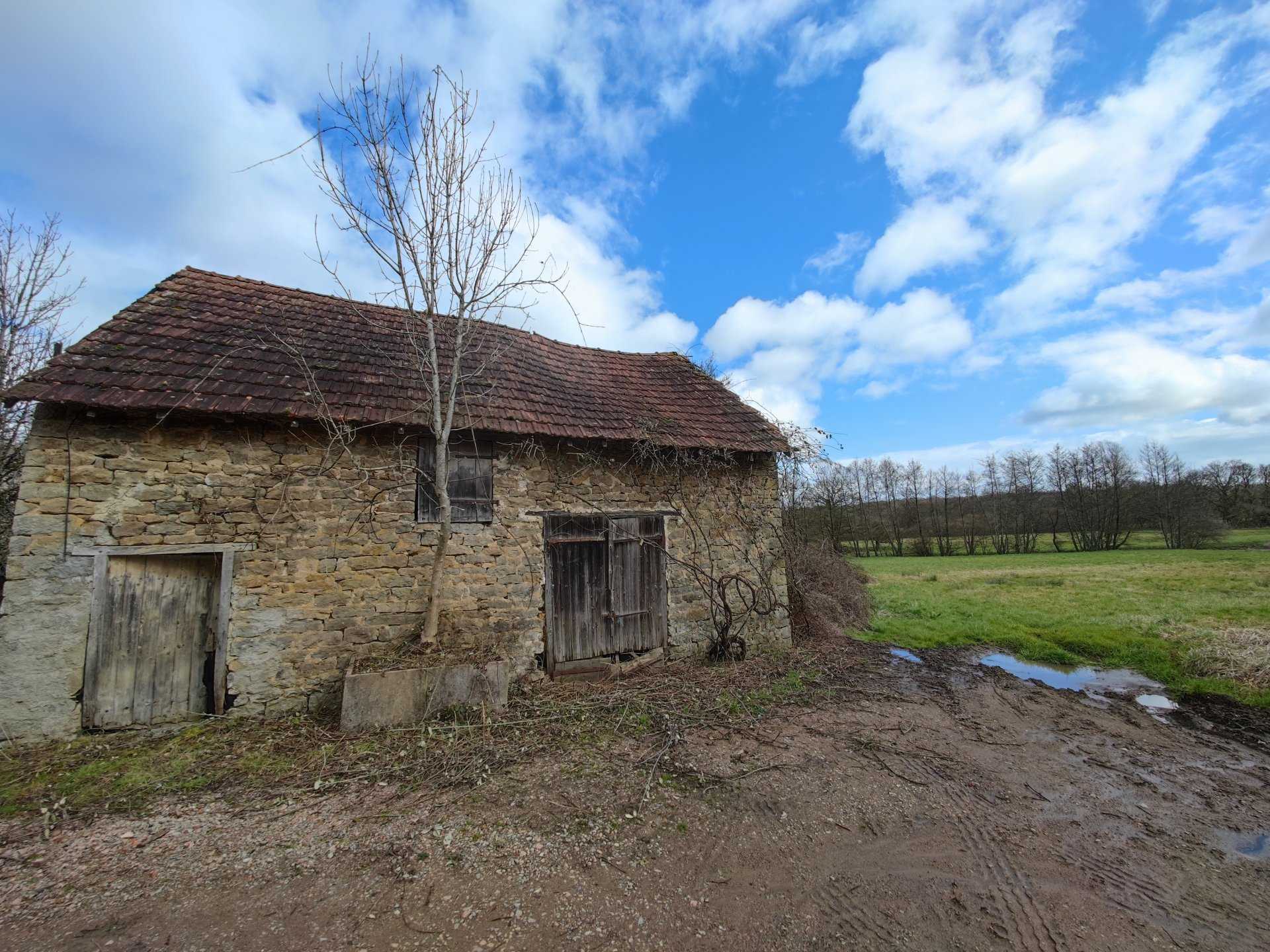 casa no Tamnay-en-Bazois, Bourgogne-Franche-Comte 11628610