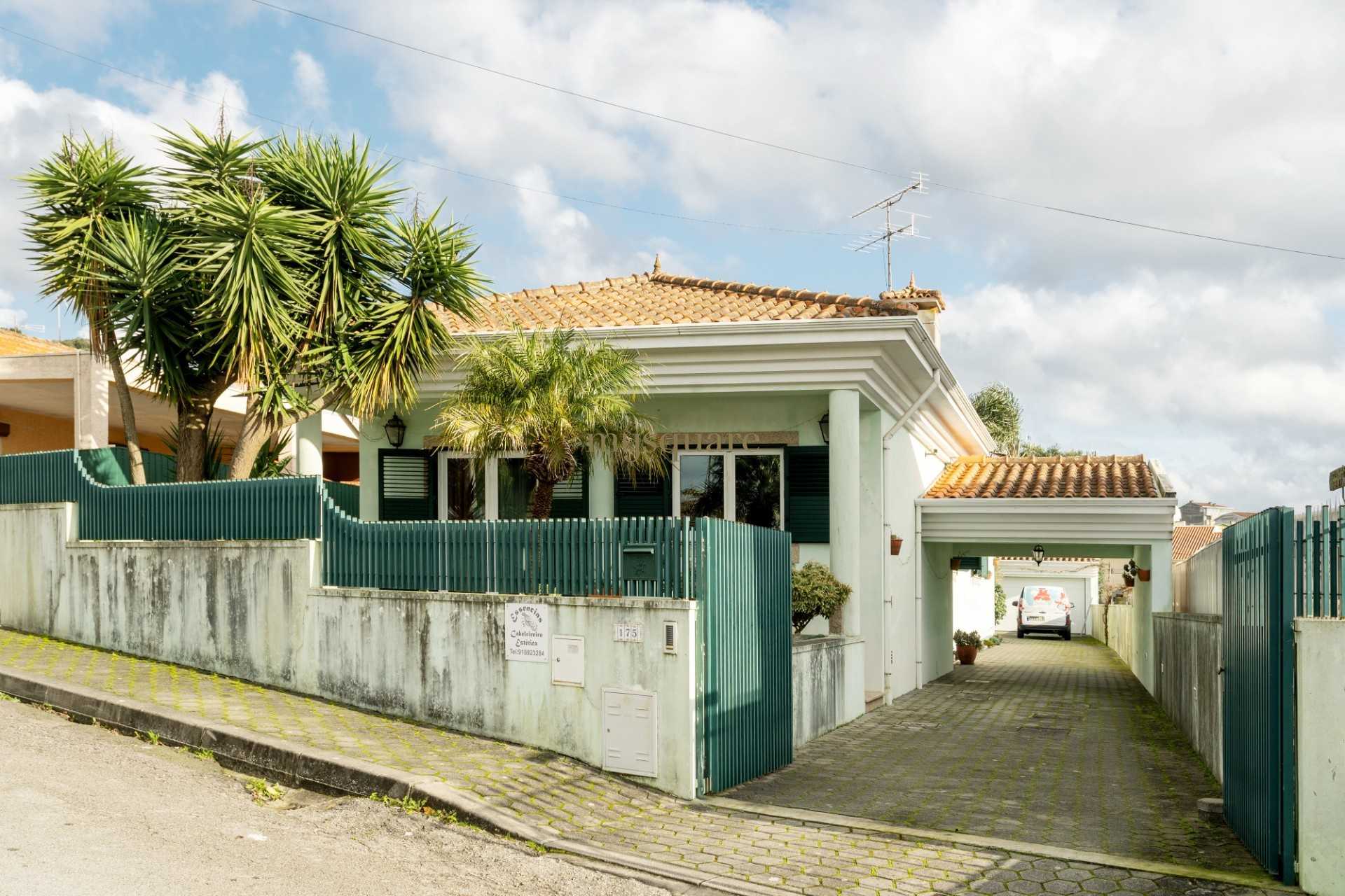 жилой дом в Lourosa, Aveiro District 11629339