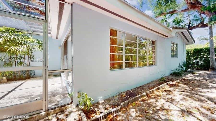House in Coral Gables, Florida 11629560