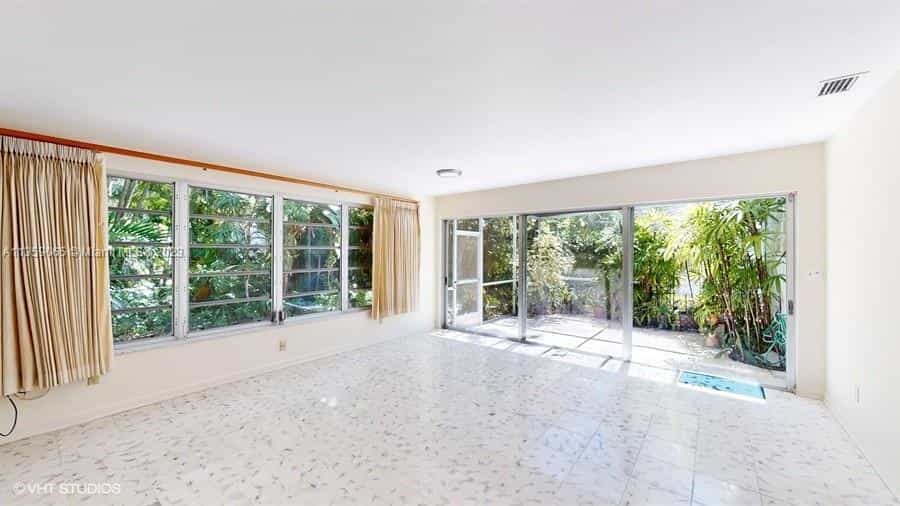 House in Coral Gables, Florida 11629560