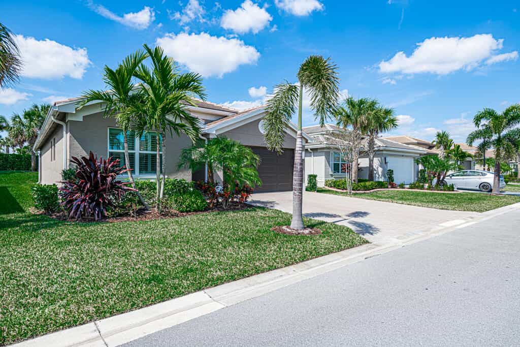 Residential in Port St. Lucie, Florida 11629669