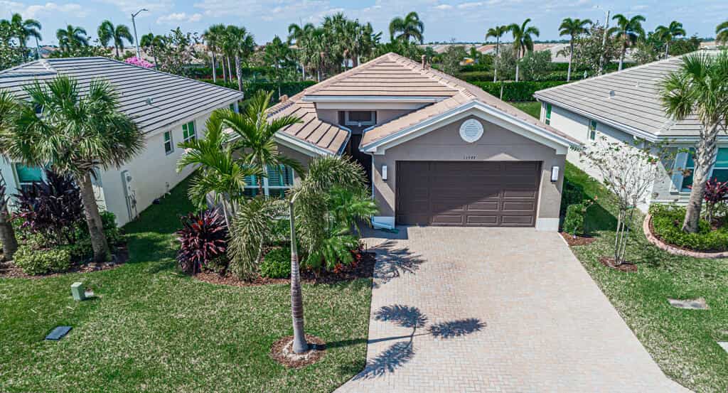 House in Port St. Lucie, Florida 11629669