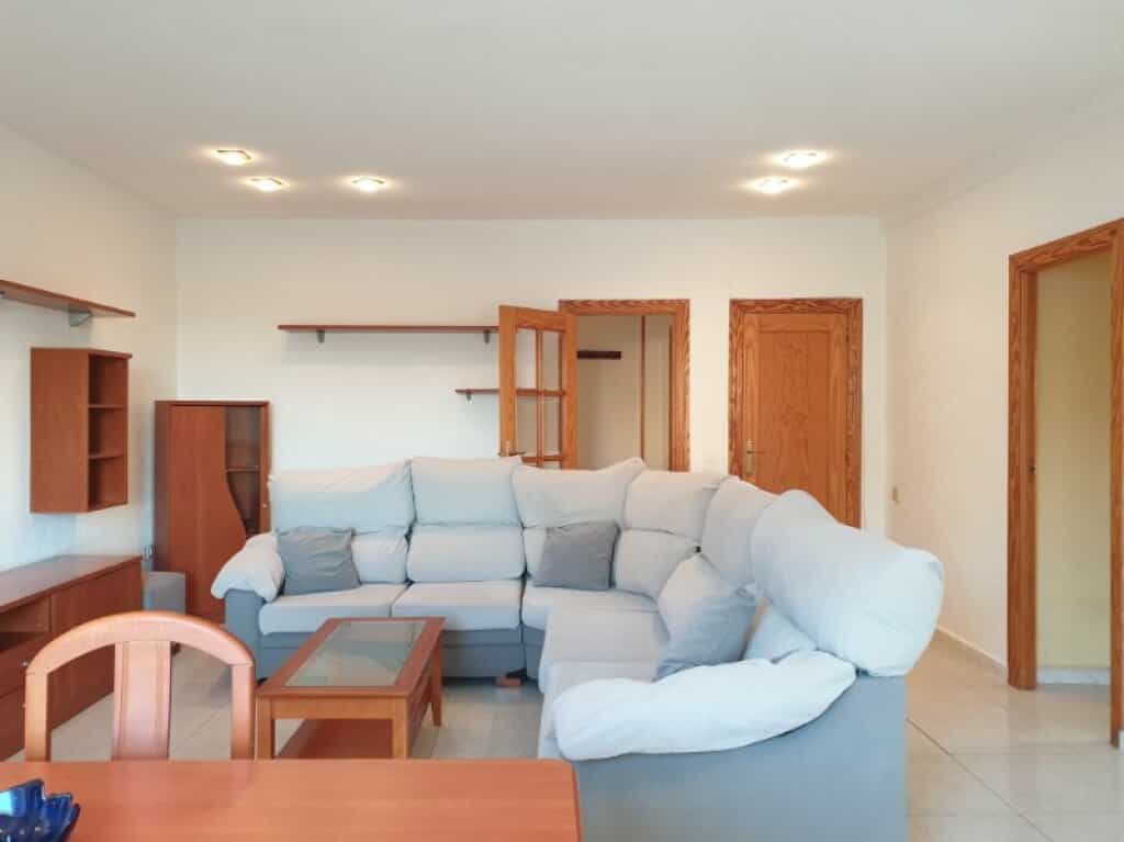 Condominium in Argés, Castilla-La Mancha 11629683