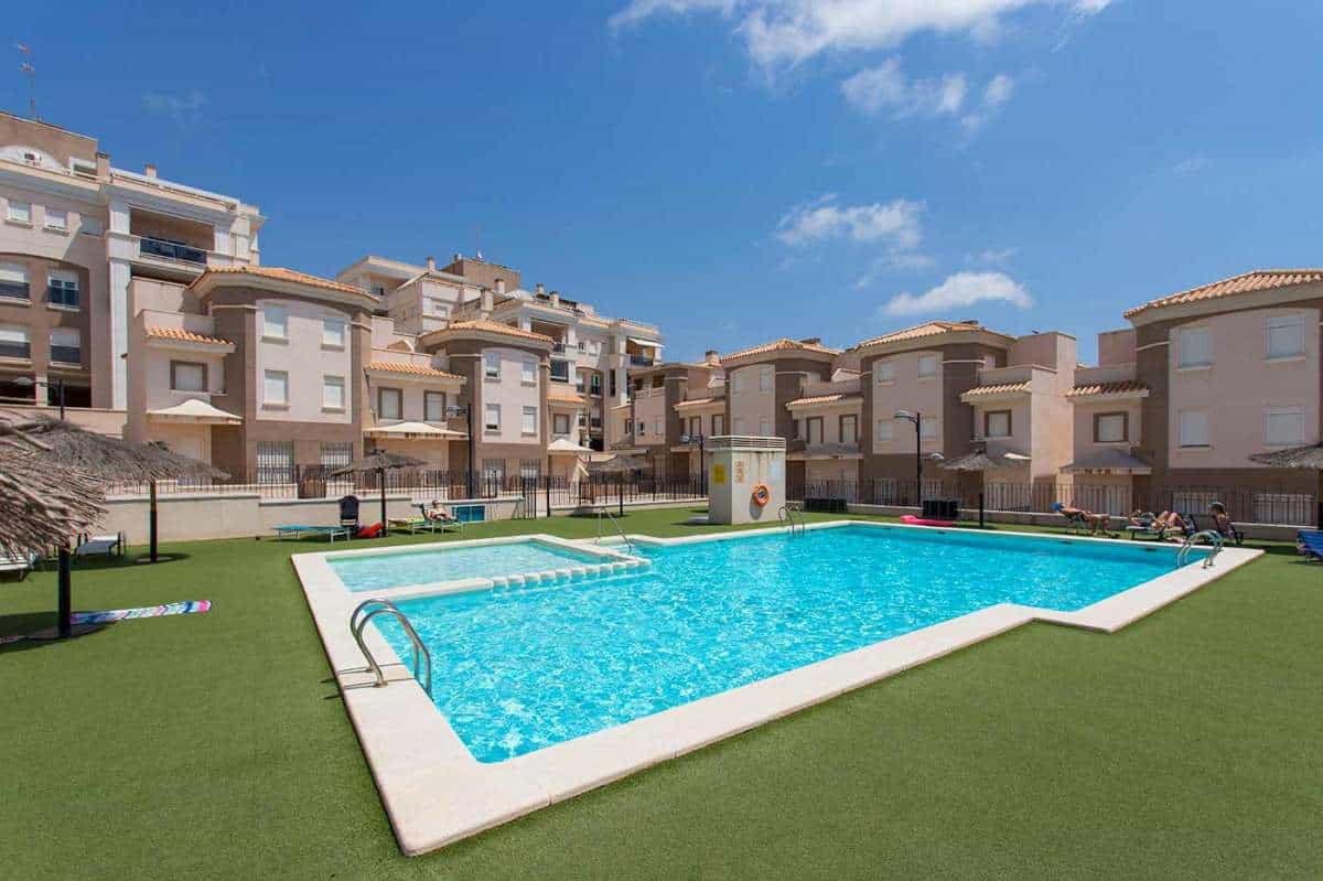 Condominium in Santa Pola, Comunidad Valenciana 11630619