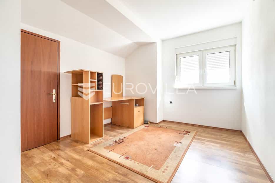 Condominium in Velika Gorica, Zagrebacka Zupanija 11631320