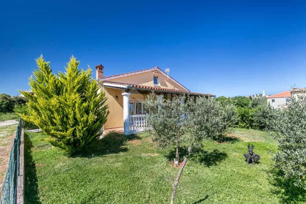 House in Ližnjan, Istria County 11631343