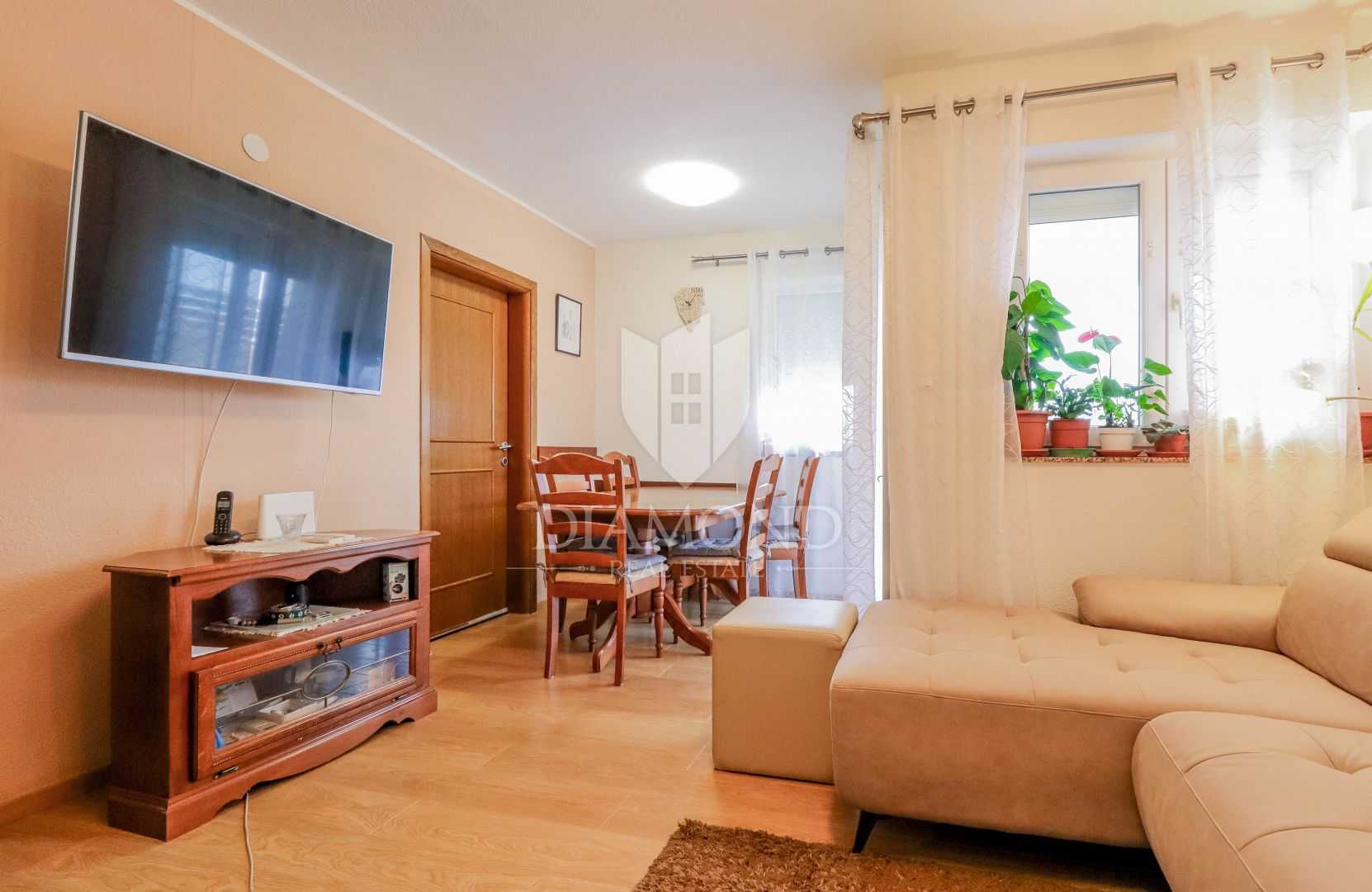 Condominium in Umag, Istria County 11631420