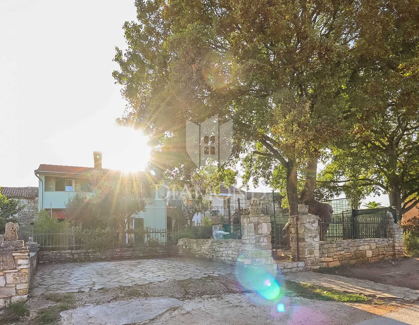 房子 在 Bale, Istria County 11631432