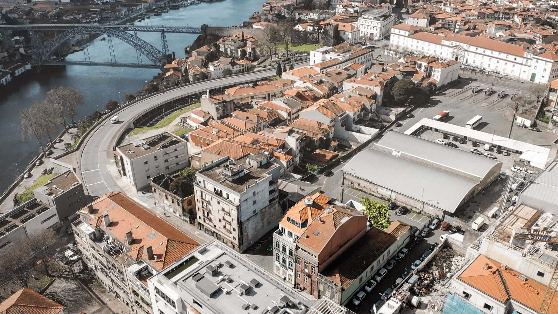 Eigentumswohnung im Porto, Porto 11631535