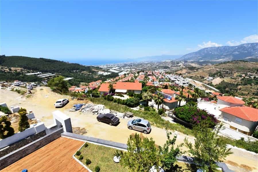 Condominium in Kestel, Antalya 11631756