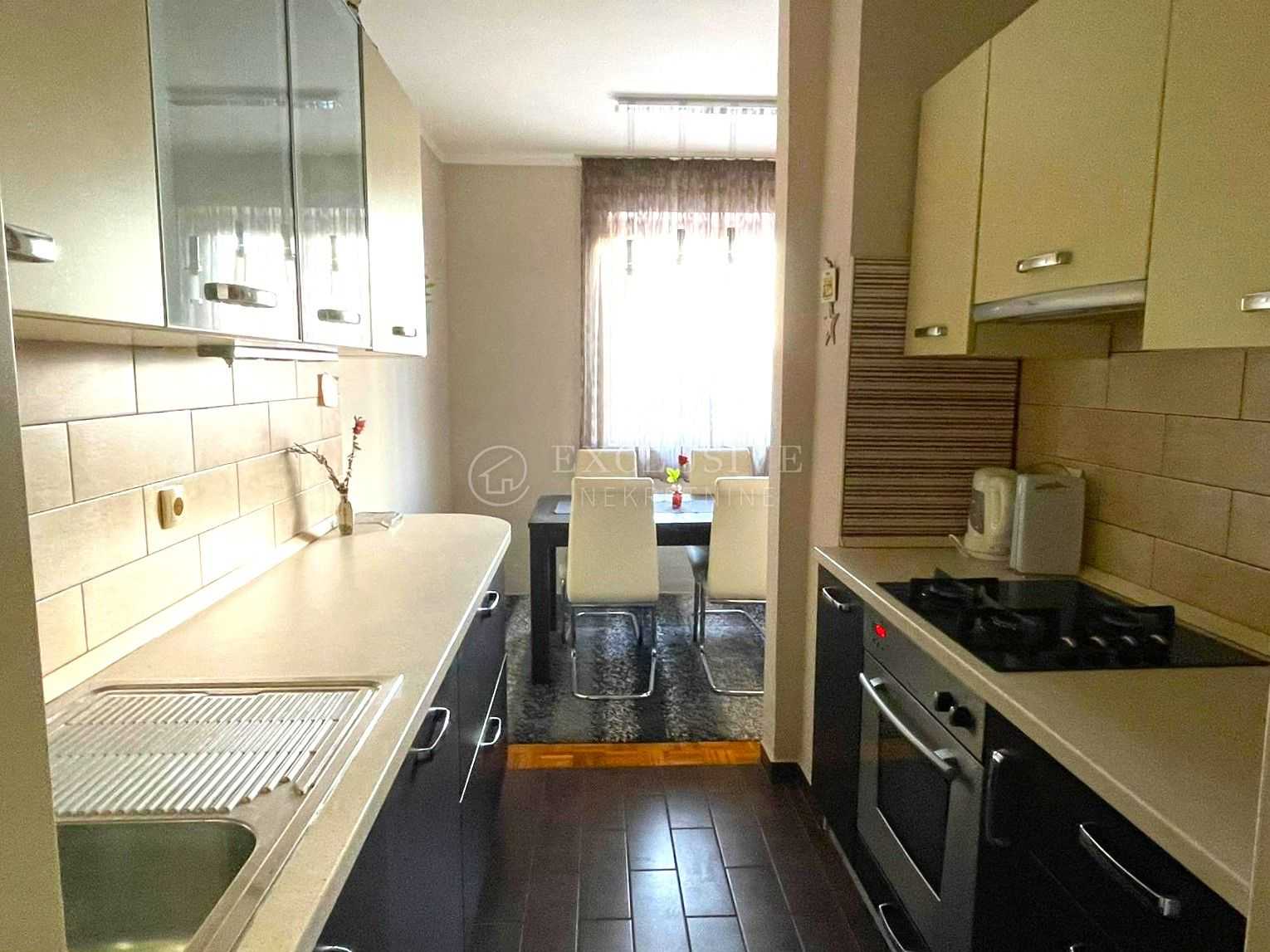 Condominium dans Novi Vinodolski, Primorje-Gorski Kotar County 11631853