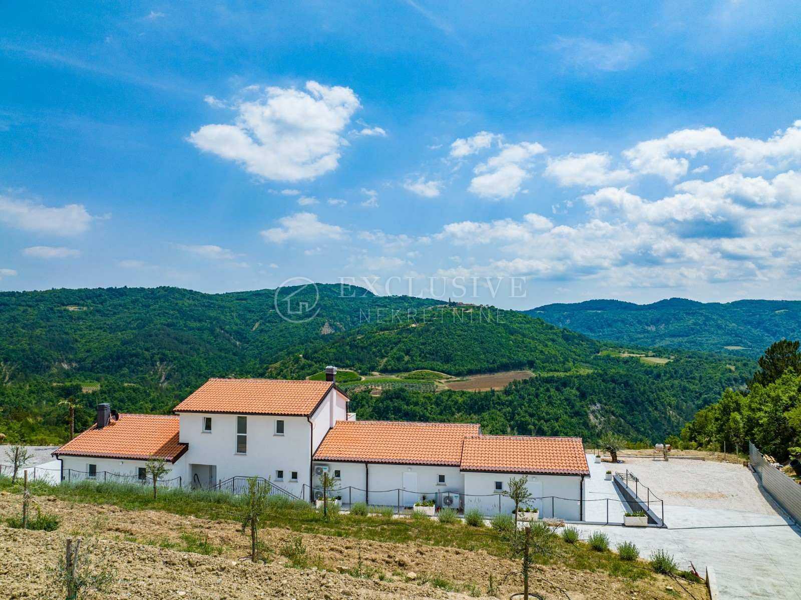 بيت في Cerovlje, Istria County 11631855