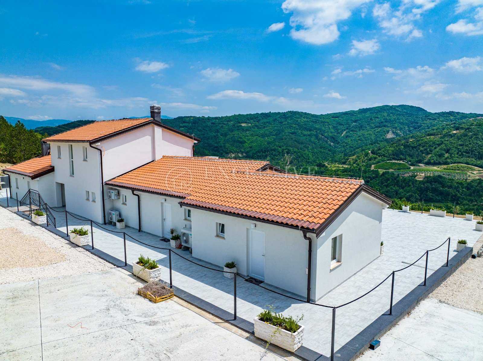 بيت في Cerovlje, Istria County 11631855