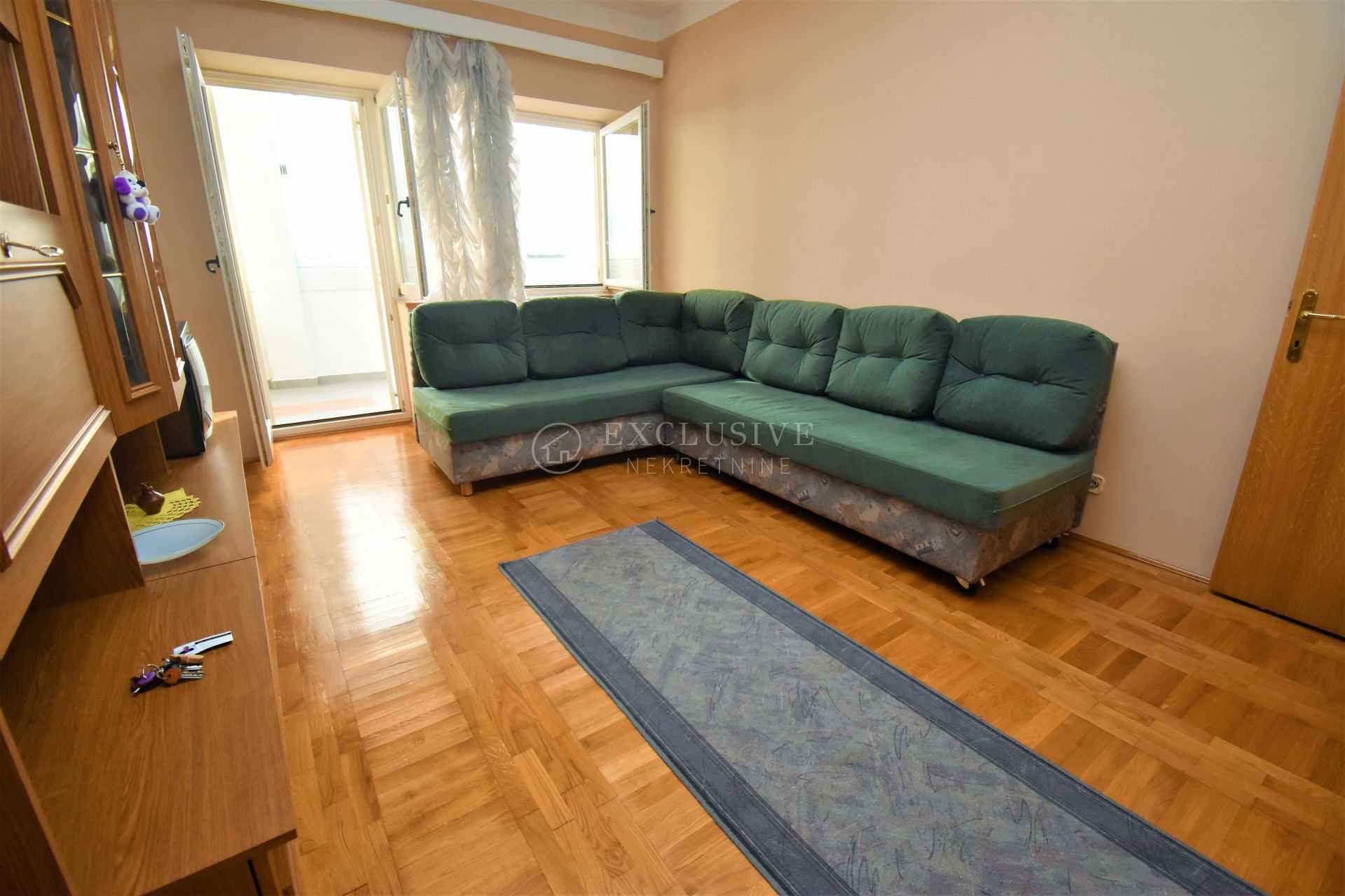 Condominium in Crikvenica, Primorje-Gorski Kotar County 11632240