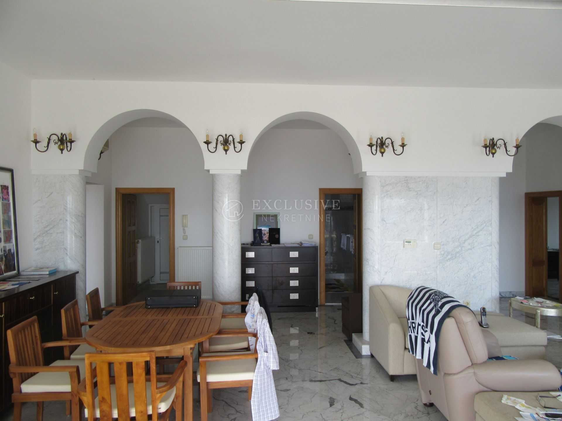 Rumah di Dramalj, Primorje-Gorski Kotar County 11632248
