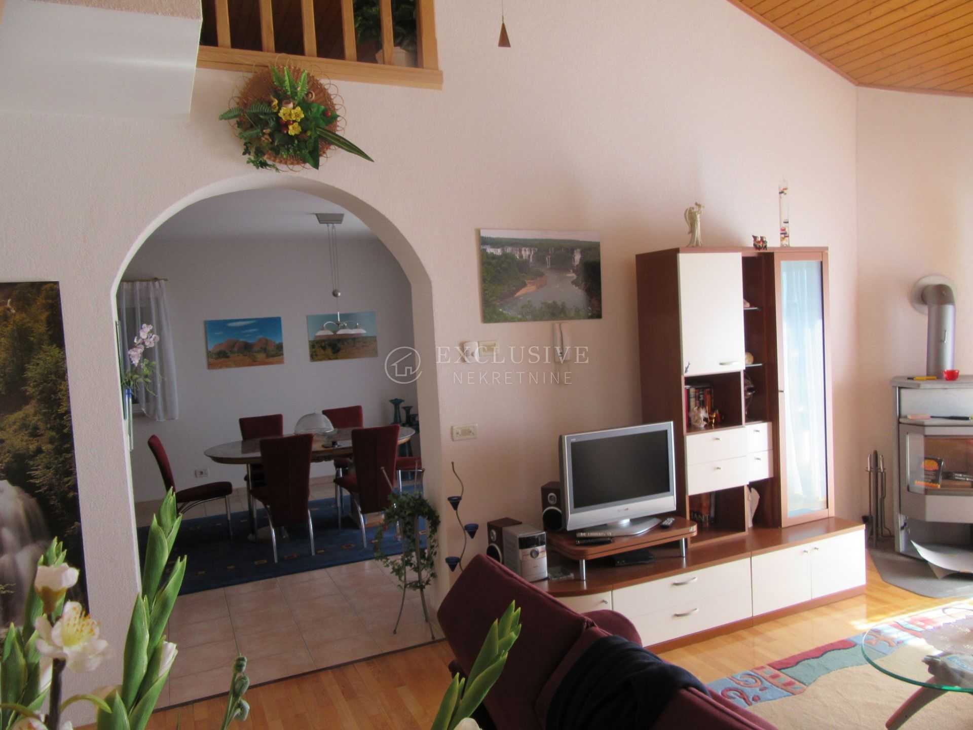 Rumah di Pobri, Primorsko-goranska županija 11632255