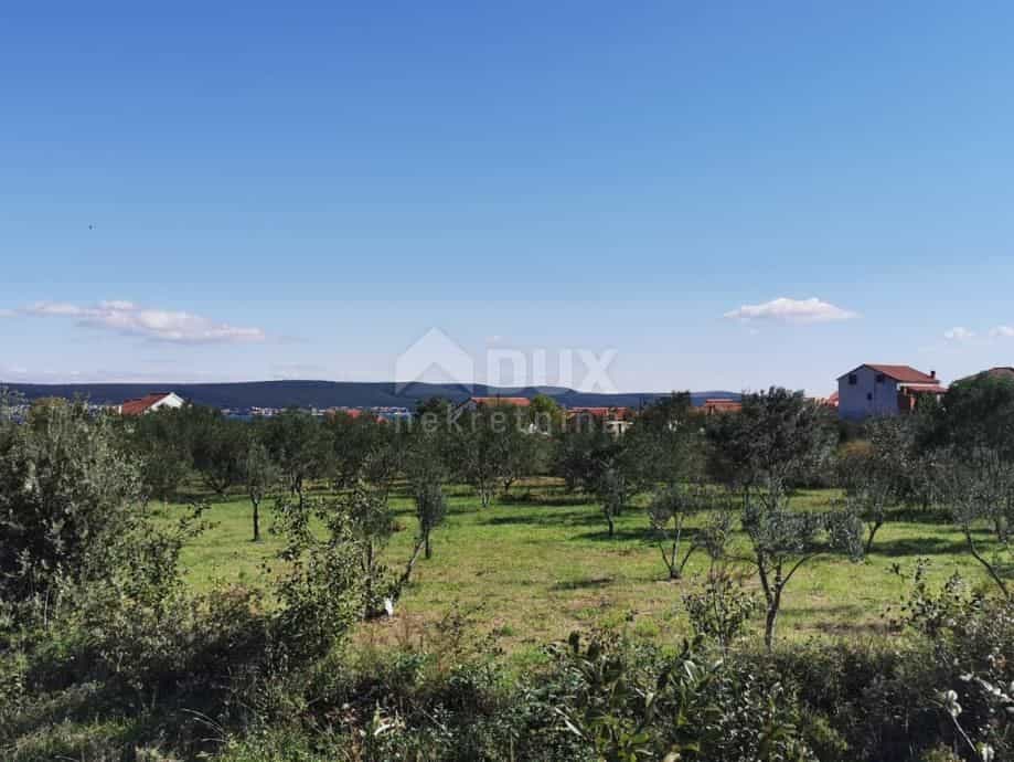 Tanah dalam Sukosan, Zadarska Zupanija 11632596