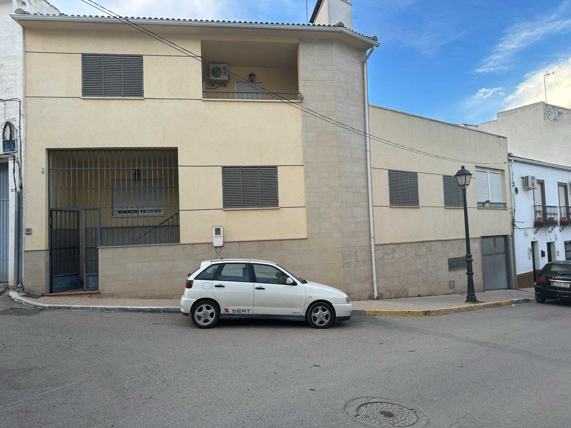 मकान में Mengíbar, Andalucía 11632613