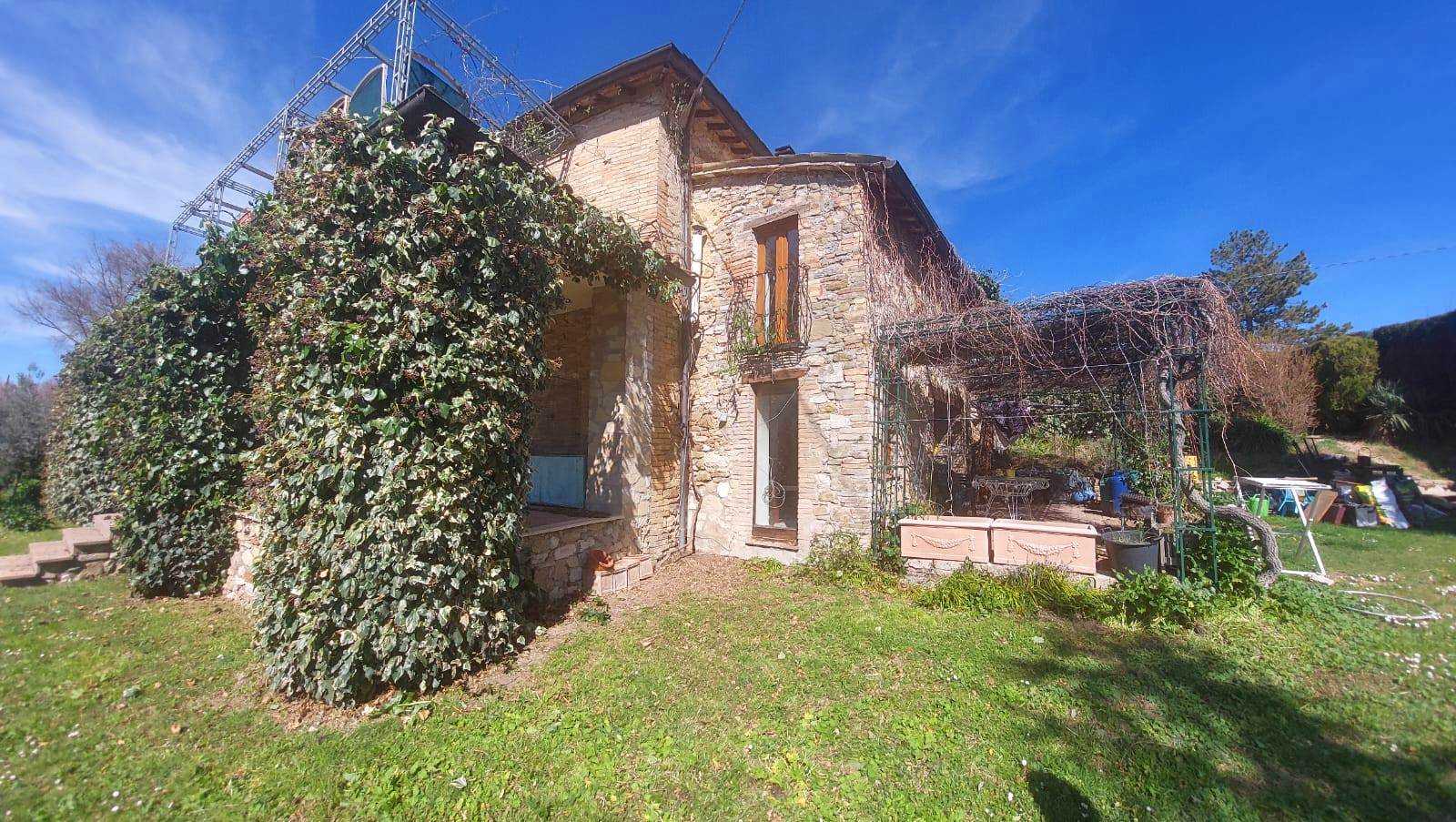 Rumah di Gualdo Cattaneo, Umbria 11632632