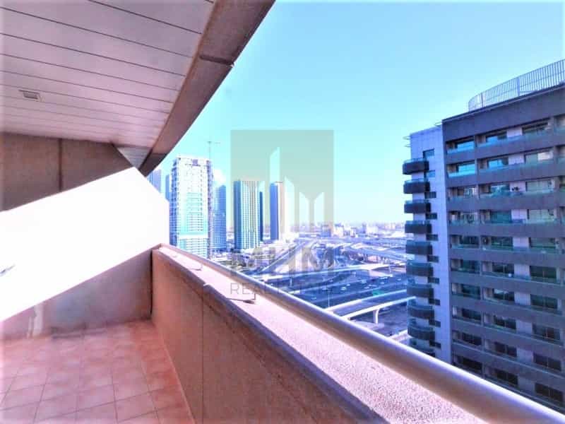 Condominium in Dubai, Dubayy 11632762