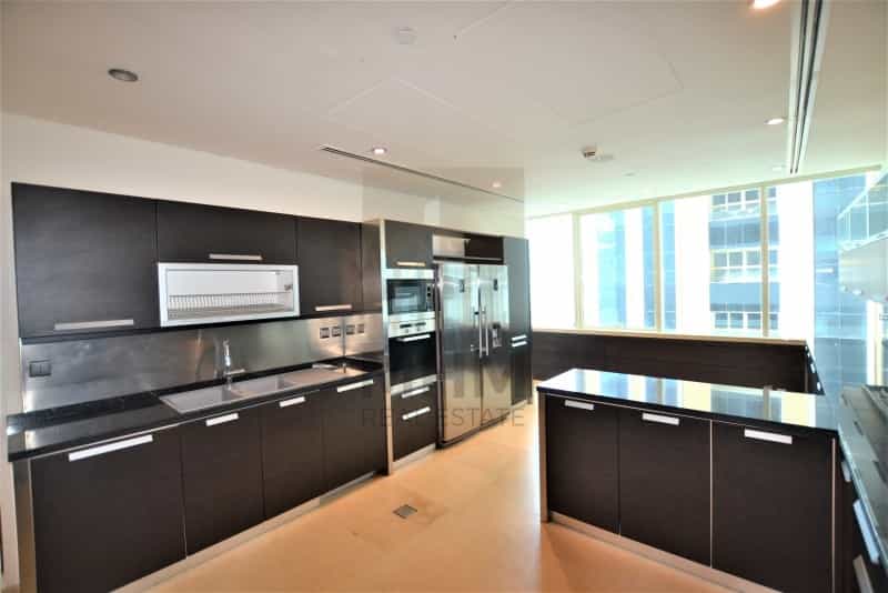 Condominium in Dubai, Dubai 11632771