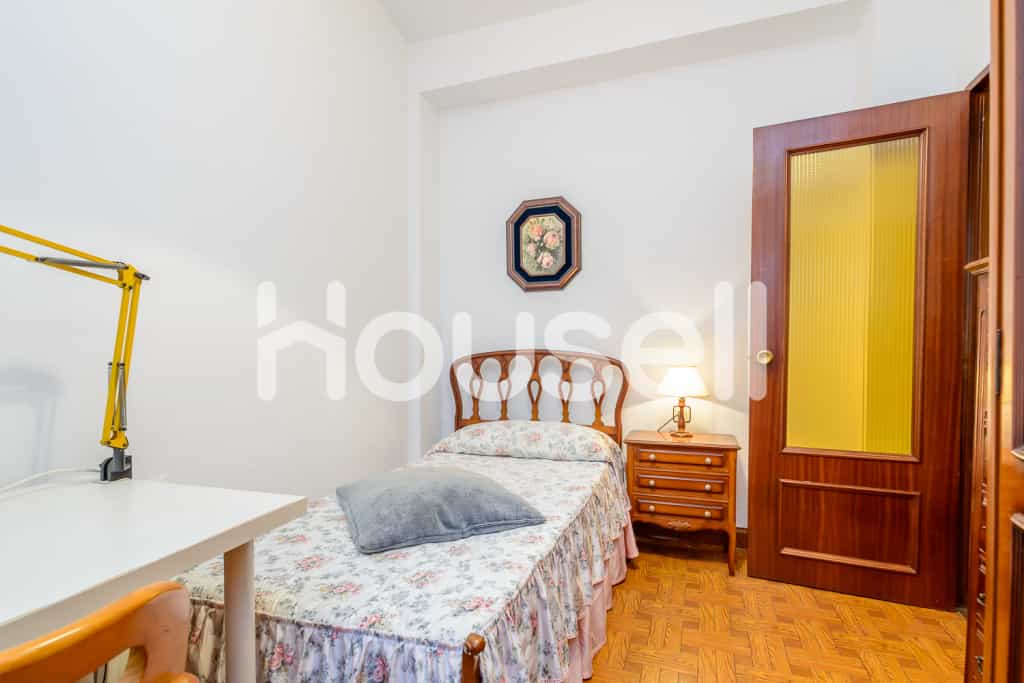 公寓 在 奧維耶多, 阿斯圖里亞斯 11633059