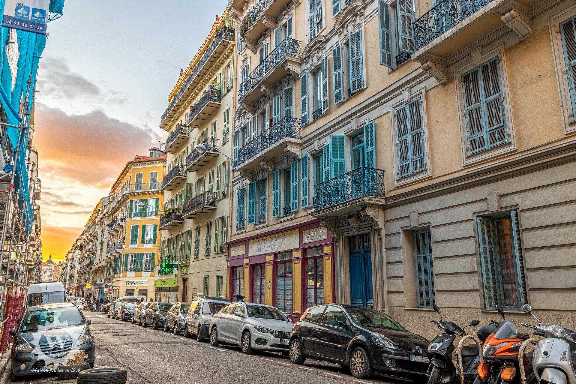 Condominium dans Nice, Alpes-Maritimes 11633104