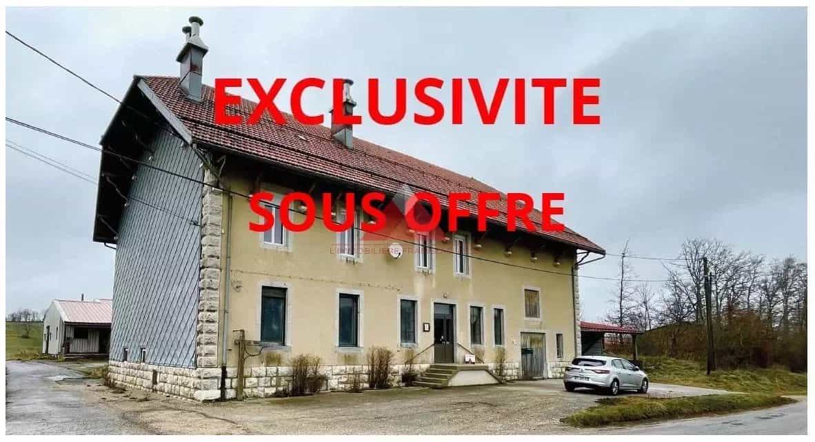 Condominium in Foncine-le-Bas, Bourgogne-Franche-Comte 11633114