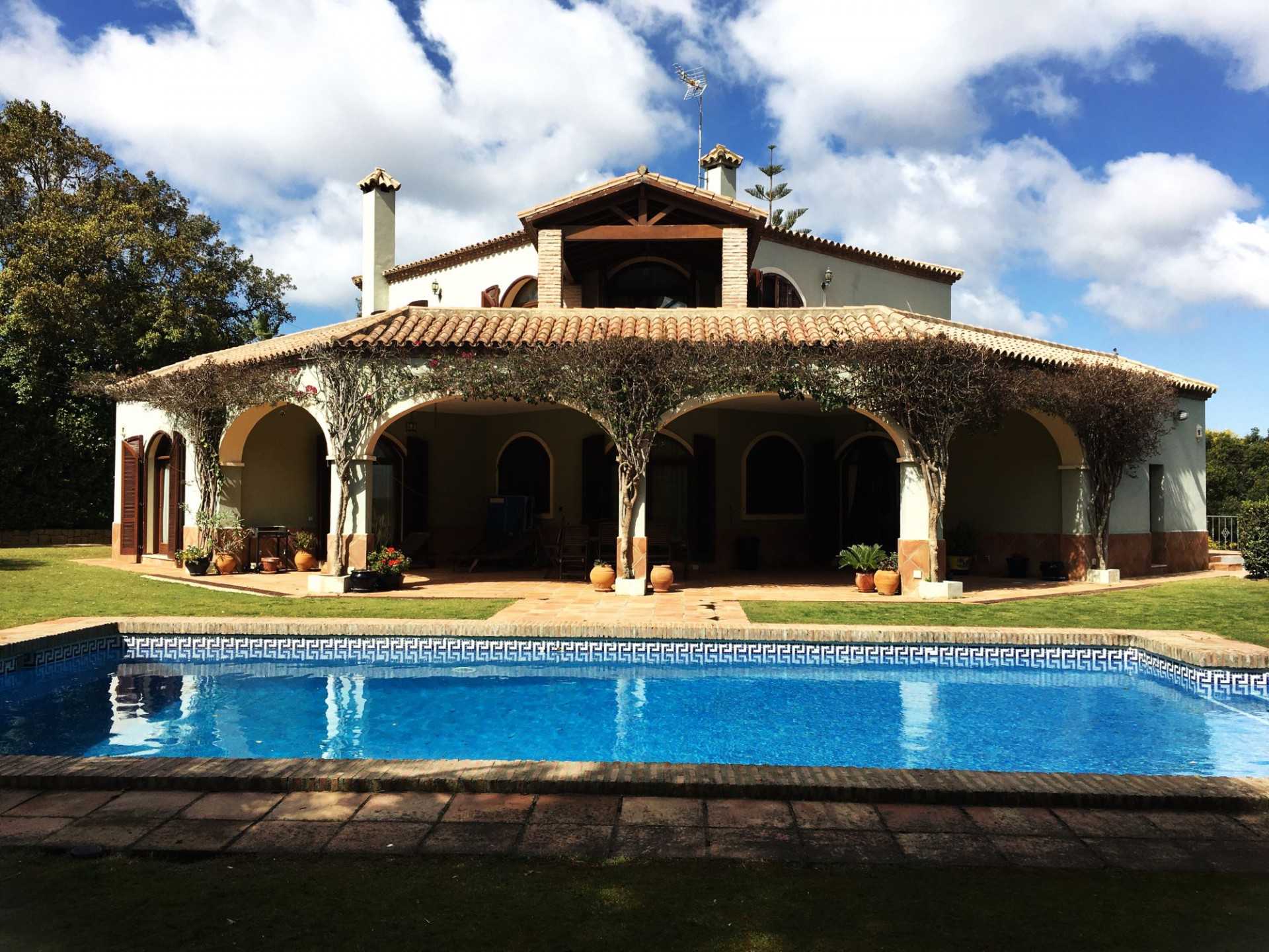 House in Guadiaro, Andalusia 11633414