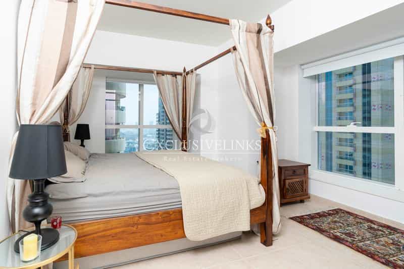 Condominium in Dubai, Dubayy 11633660