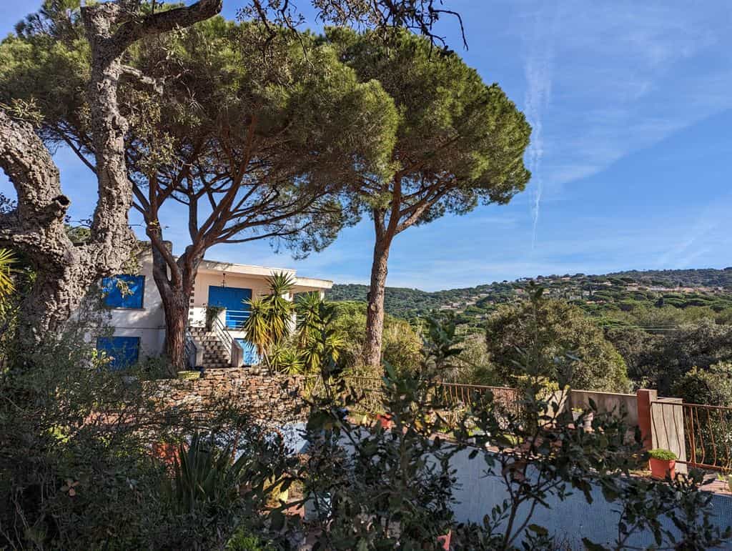 Hus i La Croix-Valmer, Provence-Alpes-Cote d'Azur 11633834