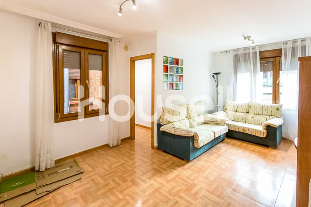 Condominium in San Vicente de Baracaldo, Basque Country 11634822