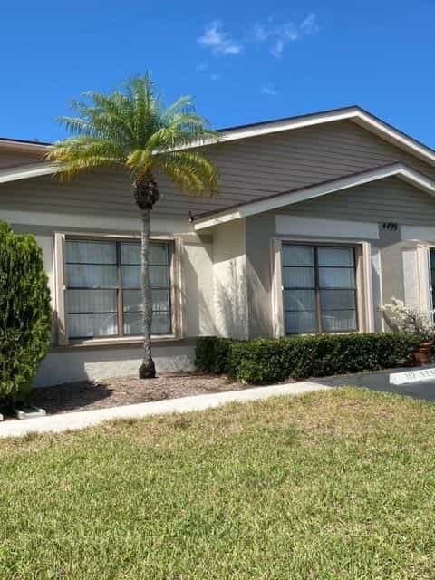 House in Lakeside Green, Florida 11634830