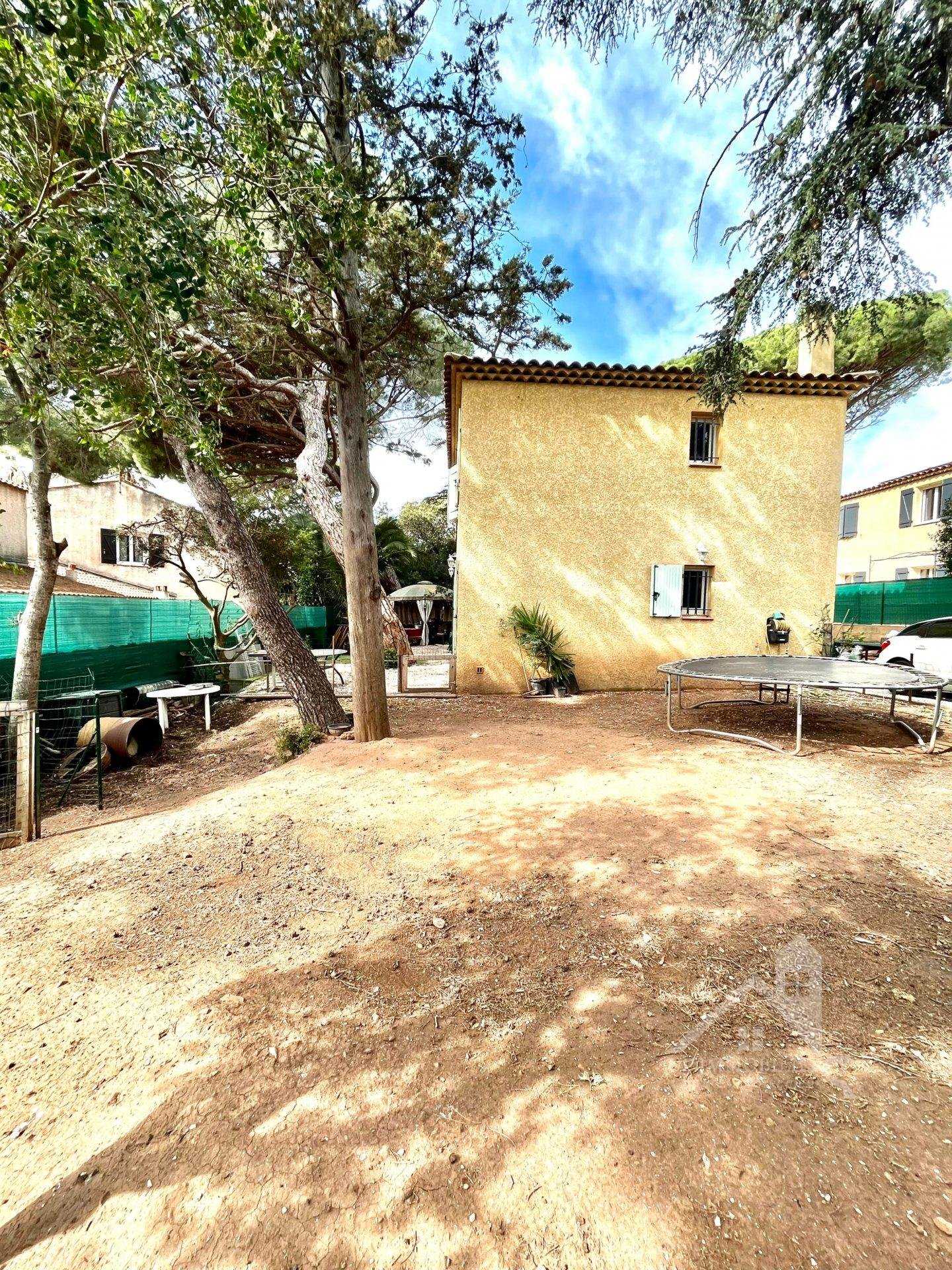 집 에 La Palasse, Provence-Alpes-Cote d'Azur 11634886