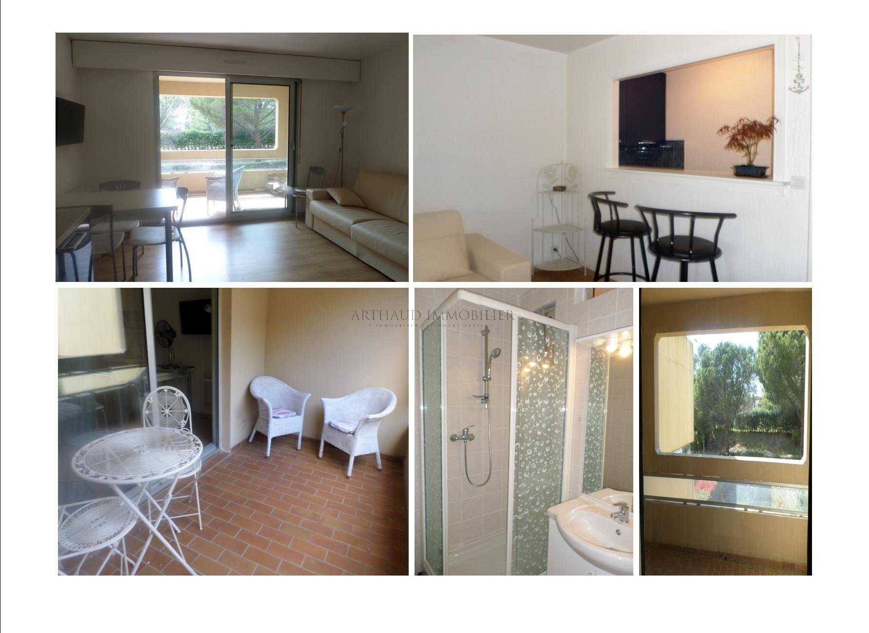 Condominium in Boulouris-sur-Mer, Provence-Alpes-Cote d'Azur 11634897