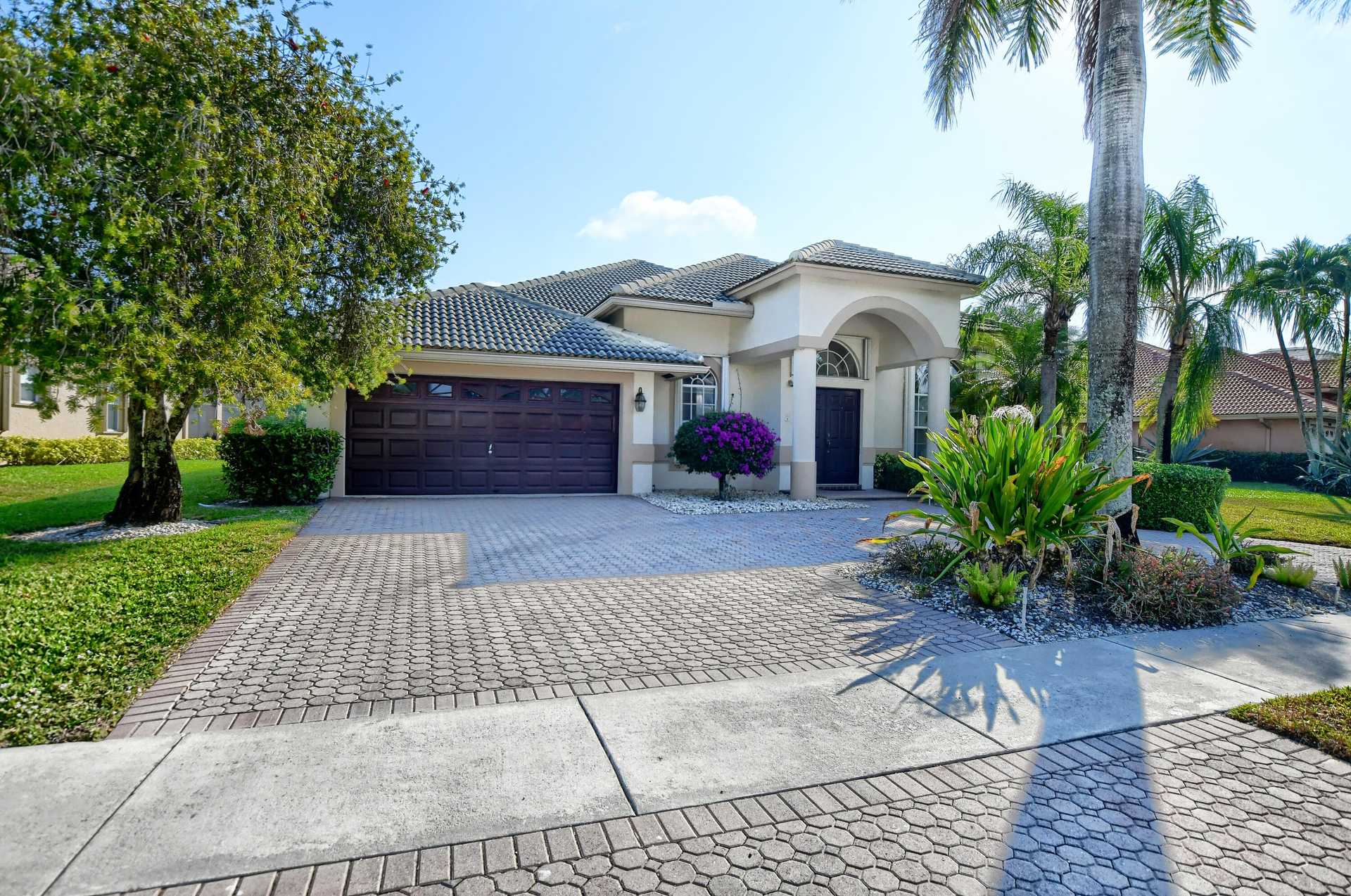 House in Mission Bay, Florida 11634936