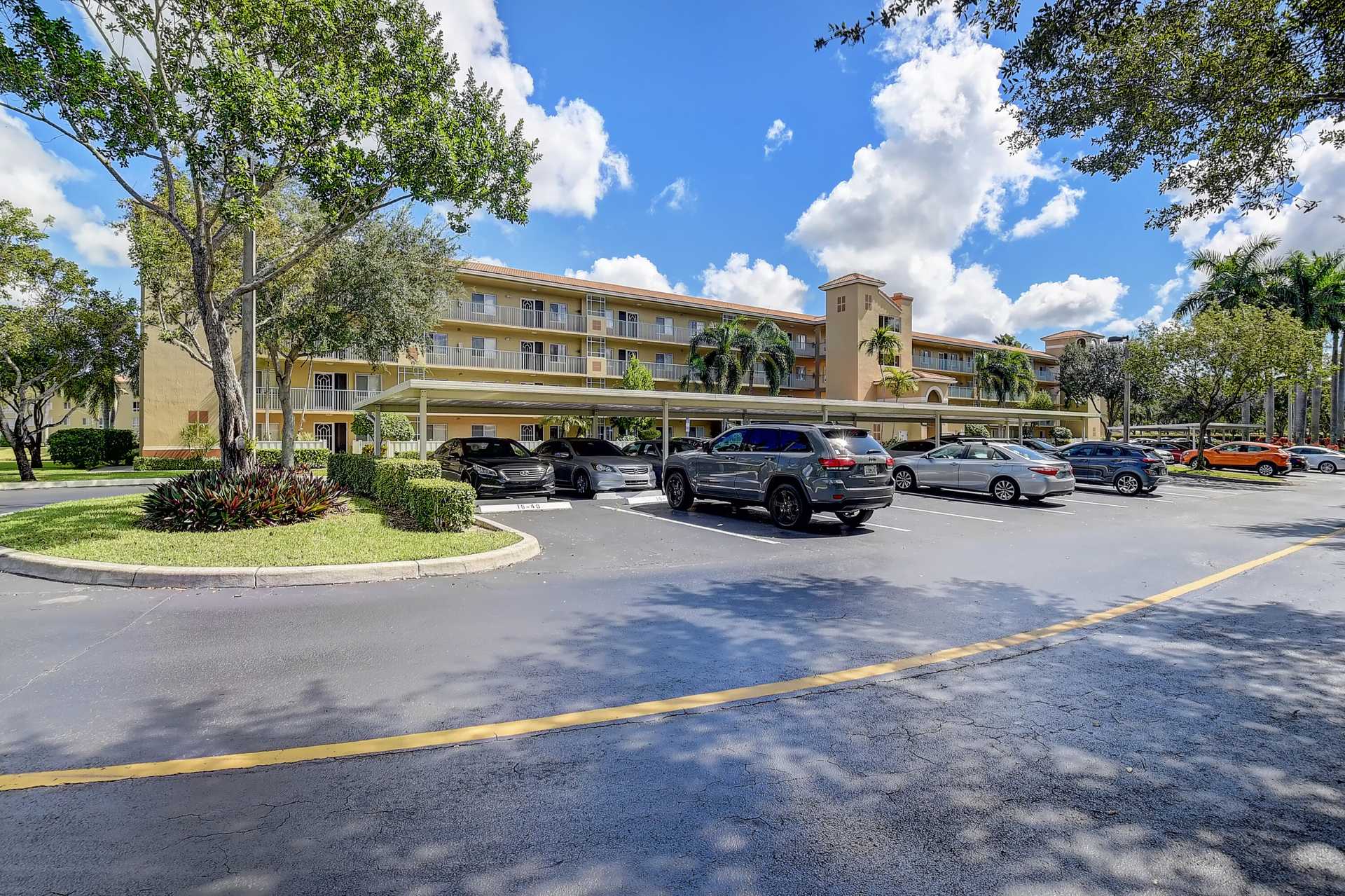 Condominium in Delray Gardens, Florida 11634999