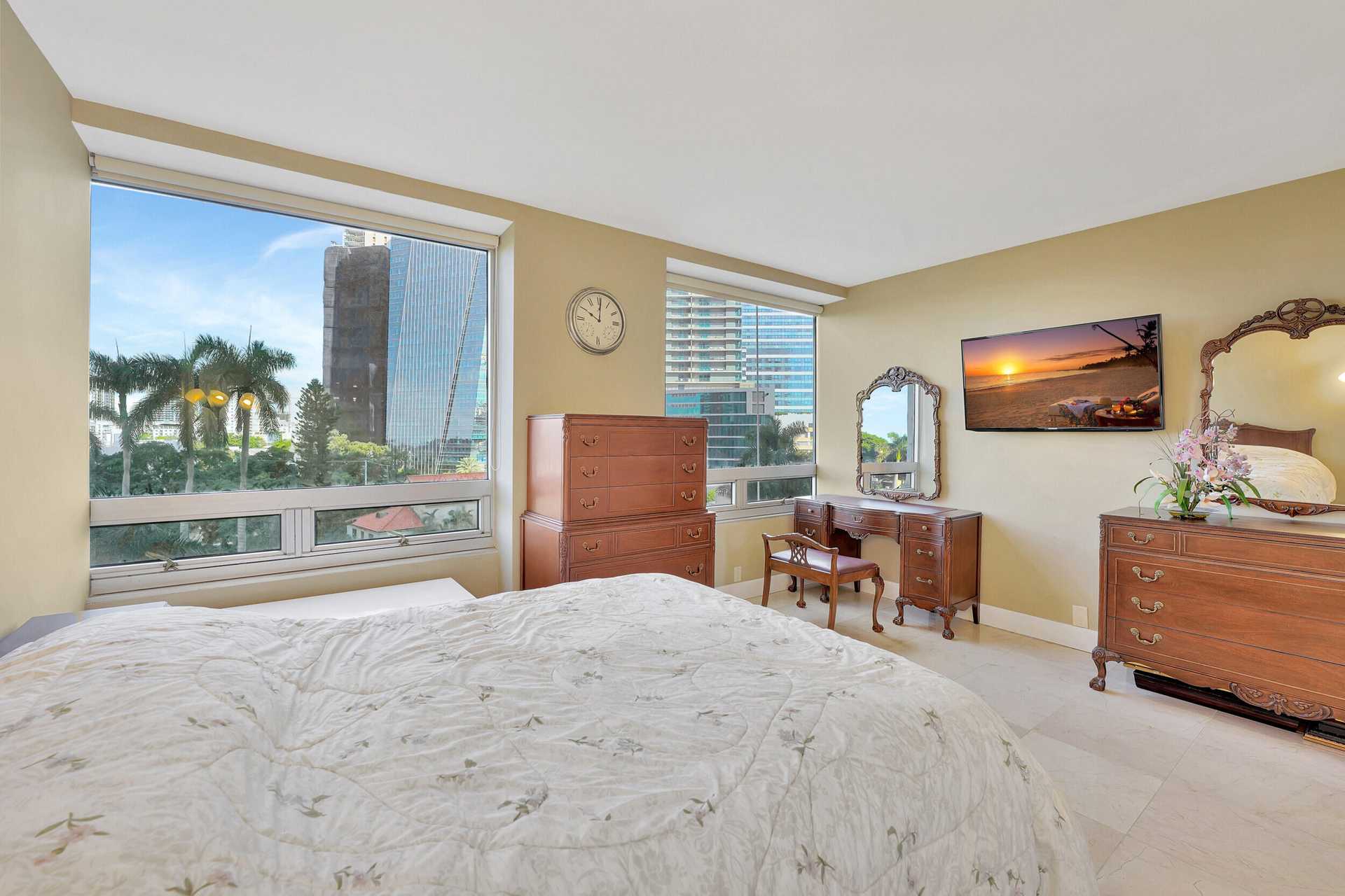 Condominium in Miami, Florida 11635017
