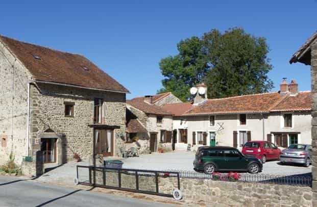 Rumah di Moissannes, Nouvelle-Aquitaine 11635365