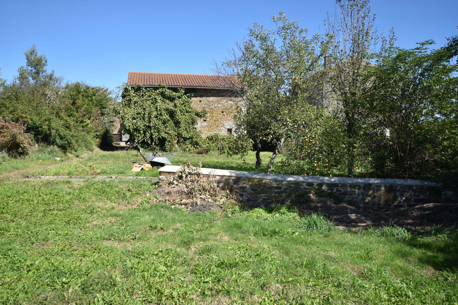 Rumah di Moissannes, Nouvelle-Aquitaine 11635376