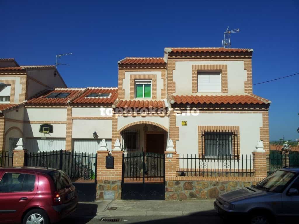 жилой дом в Layos, Castilla-La Mancha 11636208