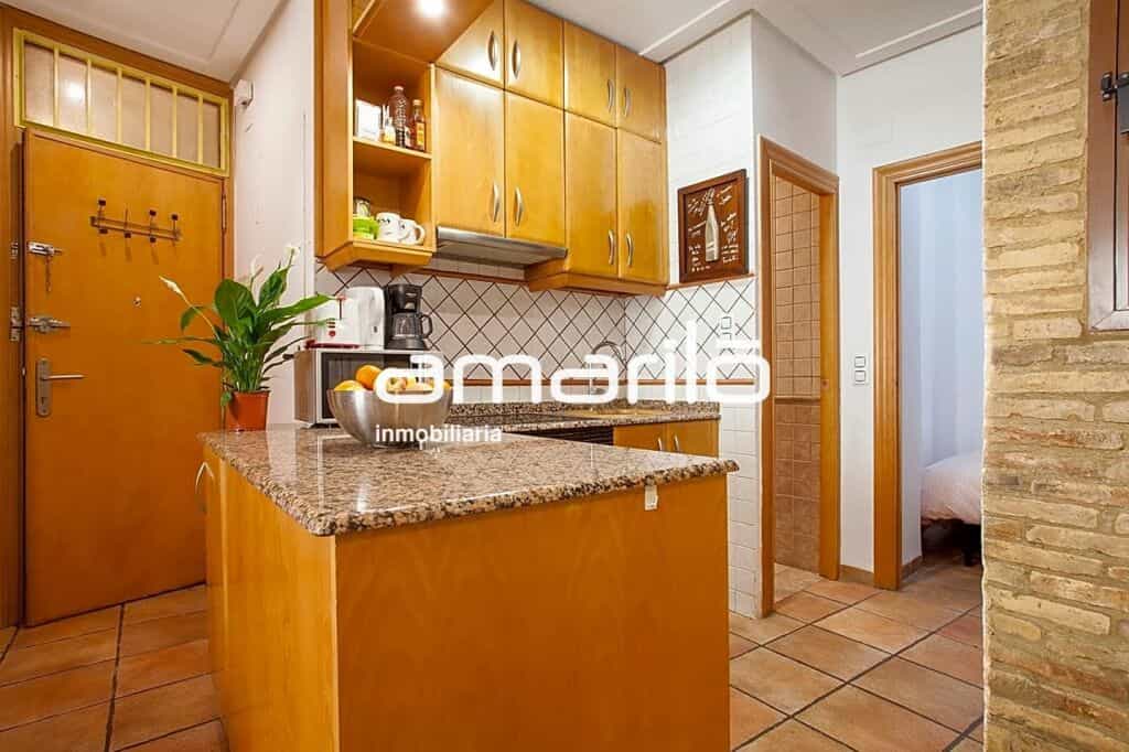 Condominium in València, Comunidad Valenciana 11636224