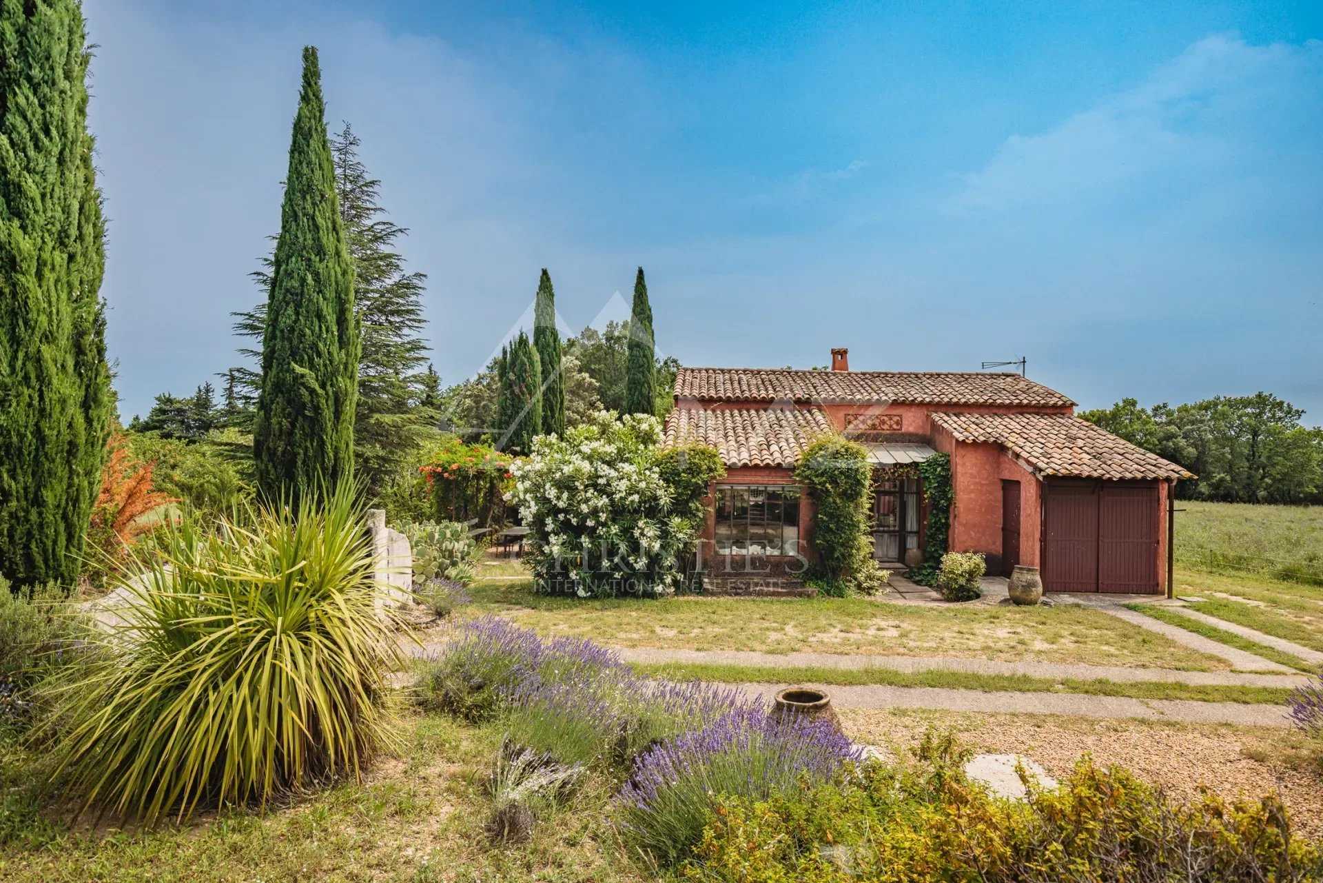 房子 在 Lauris, Provence-Alpes-Cote d'Azur 11636246