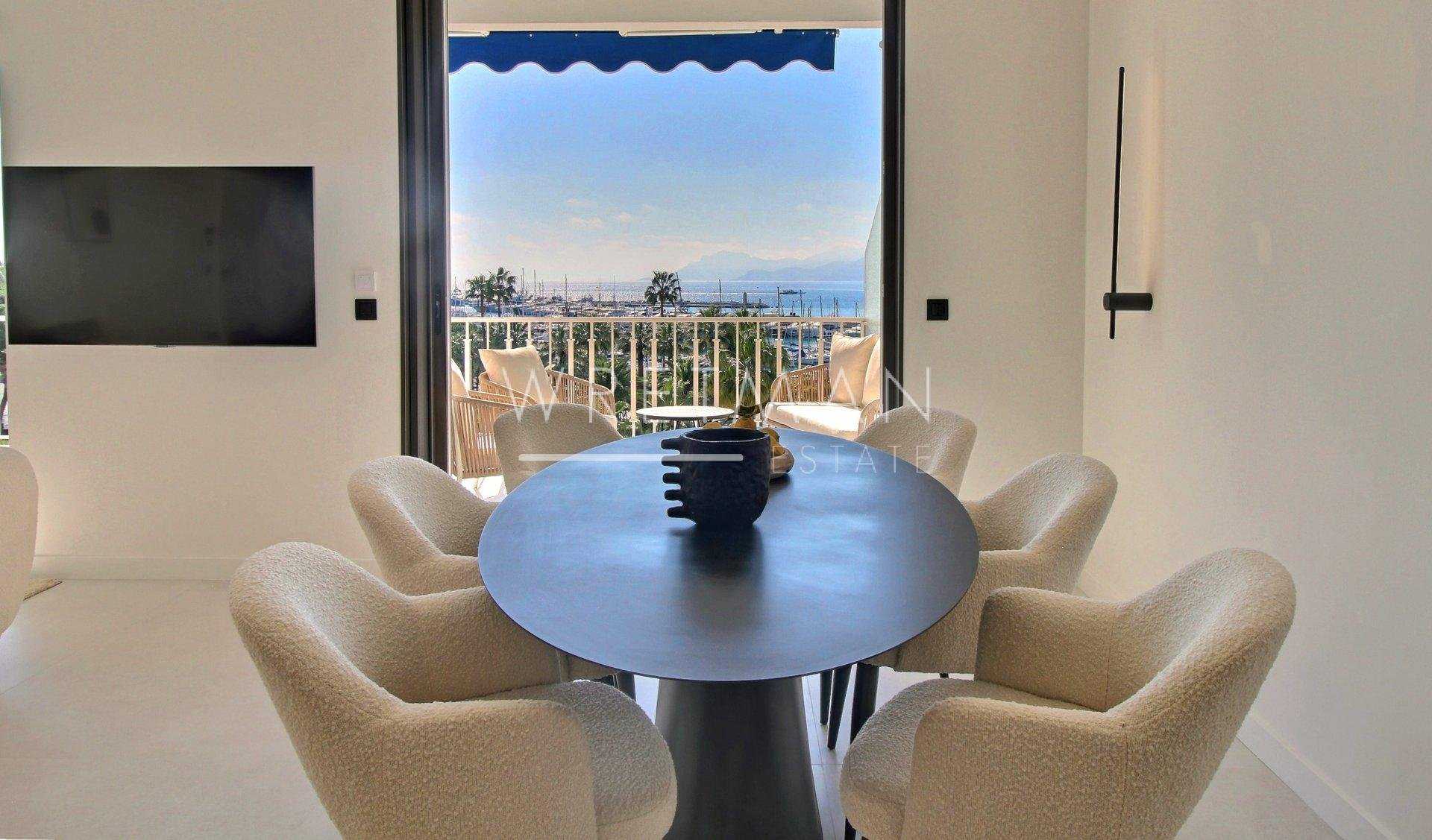 Condominium in Cannes, Alpes-Maritimes 11636247