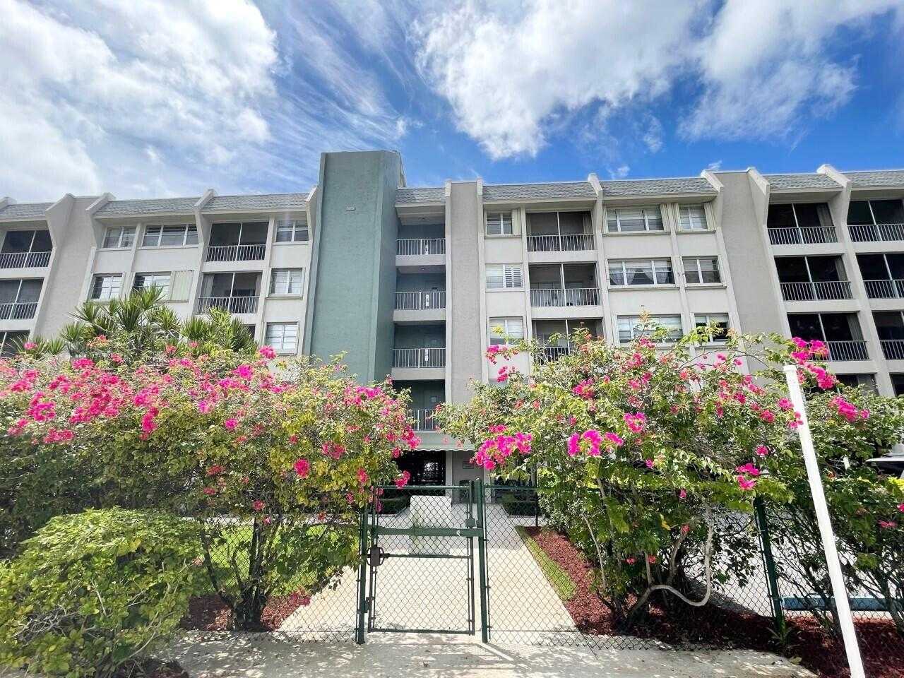 Condominium in West Palm Beach, Florida 11636269