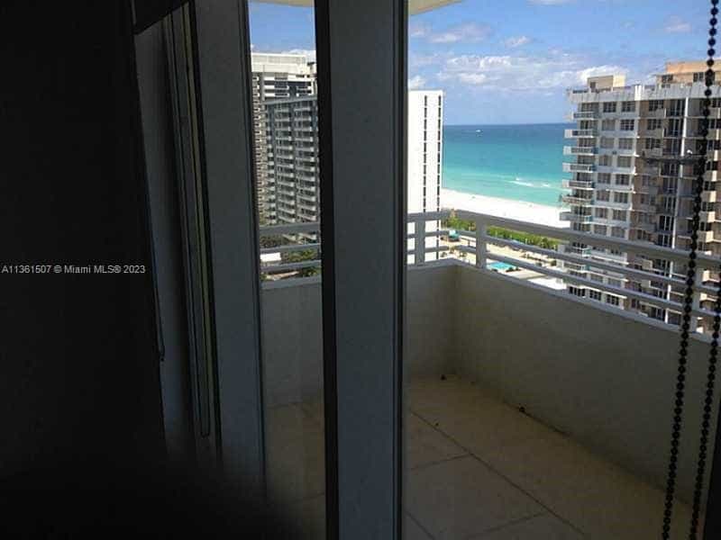 Osakehuoneisto sisään Miami Beach, Florida 11636380