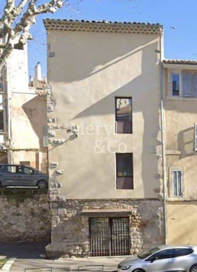 Condominium in Aix-en-Provence, Provence-Alpes-Cote d'Azur 11636385